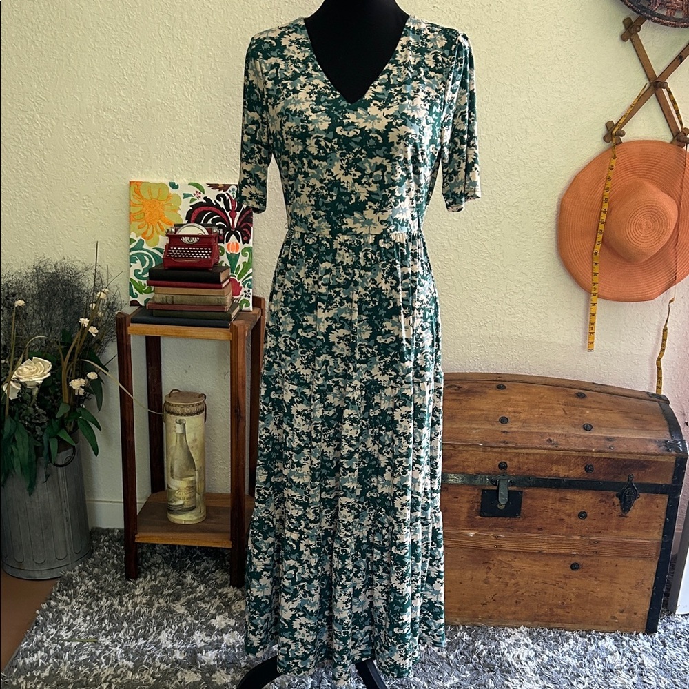 G.I.L.I. Green and Cream Floral Maxi Dress | M Petite